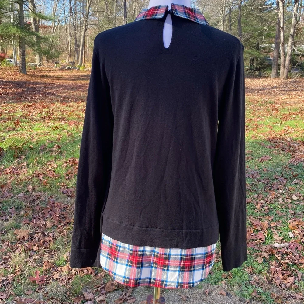 J. CREW TOP BLACK LONG SLEEVE TEE WHITE PLAID COLLAR HEM KEYHOLE BACK SIZE M